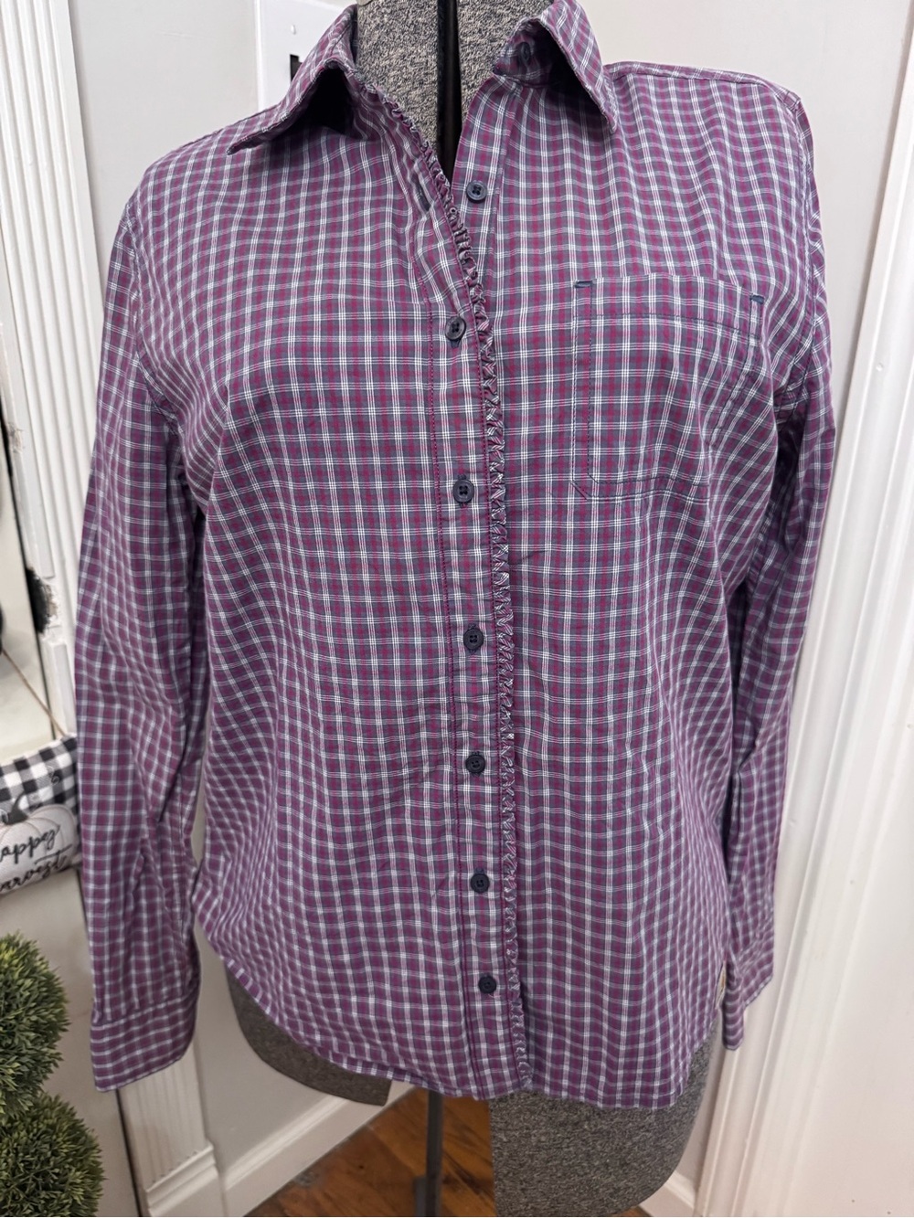 Women’s Carhartt Purple Plaid Button-Up Shirt Medium